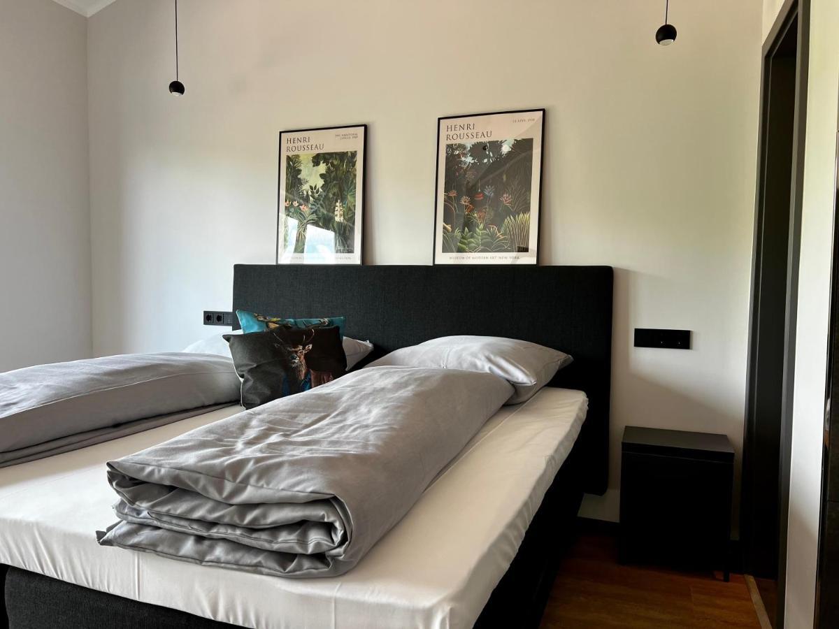 Hotel Drei Hoefe ฟรีดริชสดอร์ฟ ภายนอก รูปภาพ