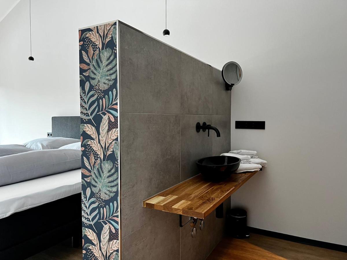 Hotel Drei Hoefe ฟรีดริชสดอร์ฟ ภายนอก รูปภาพ